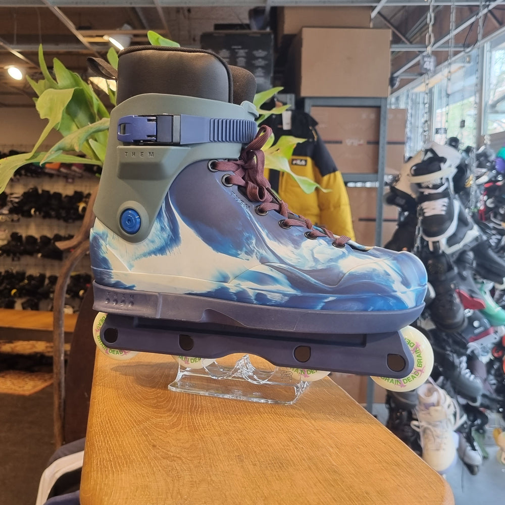 Skate Stands